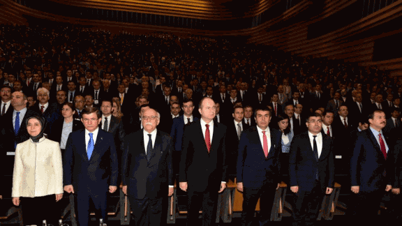 Bakan Avcı, Başbakan Davutoğlu ile Birlikte Aday Öğretmenlere Hitap Etti
