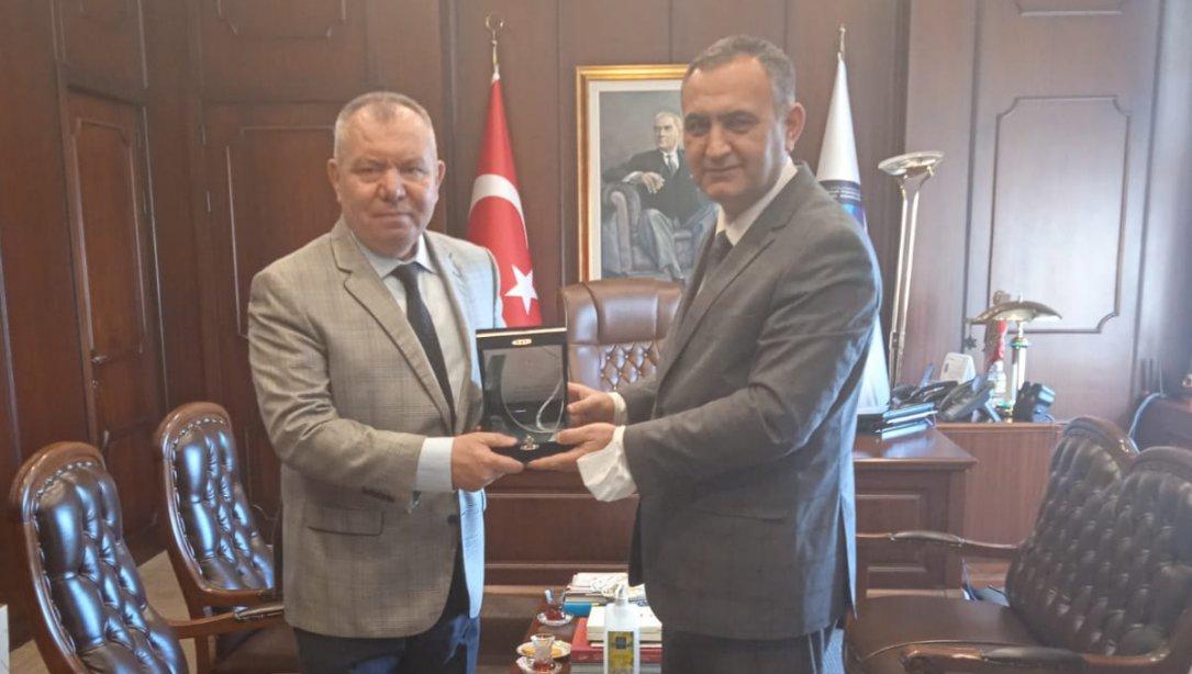 Genel Müdürümüz Cevdet Vural Devlet Tiyatroları Genel Müdürü sayın Mustafa Kurt'u makamında ziyaret etti.